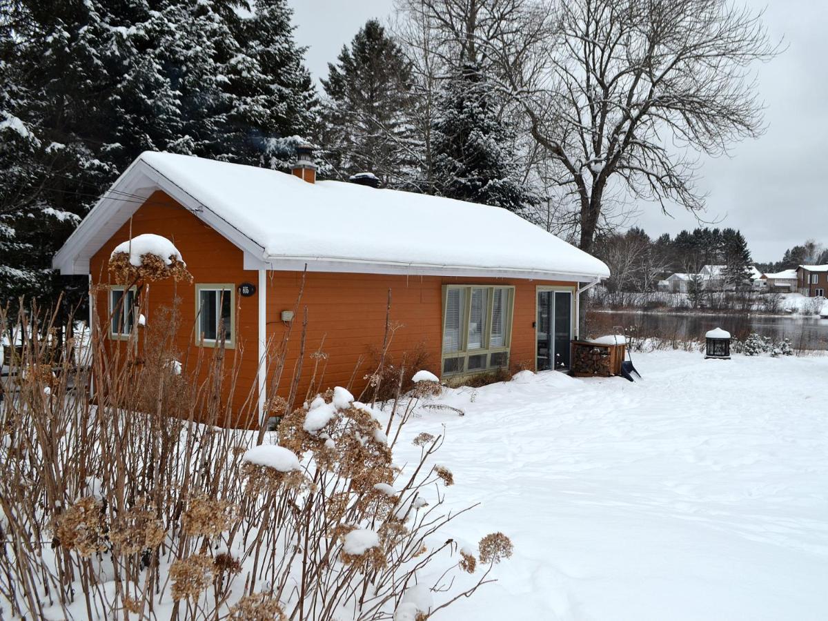 Les 4 Chalets - Le 605 Lac-Saint-Paul Exterior foto